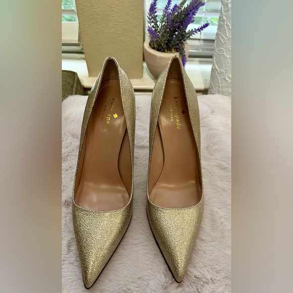 kate spade Shoes - NEOB Kate Spade Vero Cuoio Light Gold Pumps Made in Italy Size 6.5 Leather last1